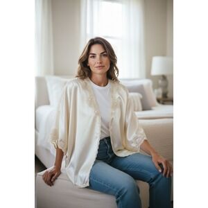 Victoria's Secret Ivory Lace‎ Trim Satin Kimono Robe Cover Up Small Petite